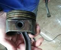 Dampak Motor Menorobos Banjir di Jakarta: Risiko, Kerusakan, dan Solusi dari Mekanik