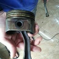 Dampak Motor Menorobos Banjir di Jakarta: Risiko, Kerusakan, dan Solusi dari Mekanik