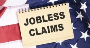 Tingkat pengangguran 2025 di indonesia mengalami kenaikan