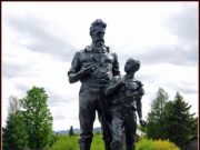 Mengupas Roket AGR-20F: Senjata Baru F-15E Strike Eagle untuk Lawan Drone Secara Efisien