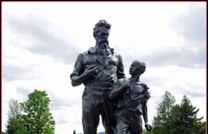 Mengupas Roket AGR-20F: Senjata Baru F-15E Strike Eagle untuk Lawan Drone Secara Efisien